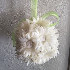 SOLD White/ivory daisy kissing ball or flower ball